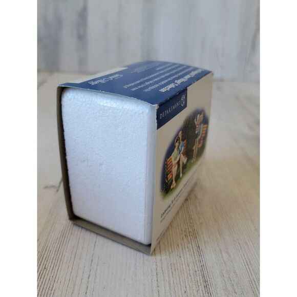 Dept 56 55227 Listening To A Summer Concert snow village accessory Xmas - Picture 2 of 5